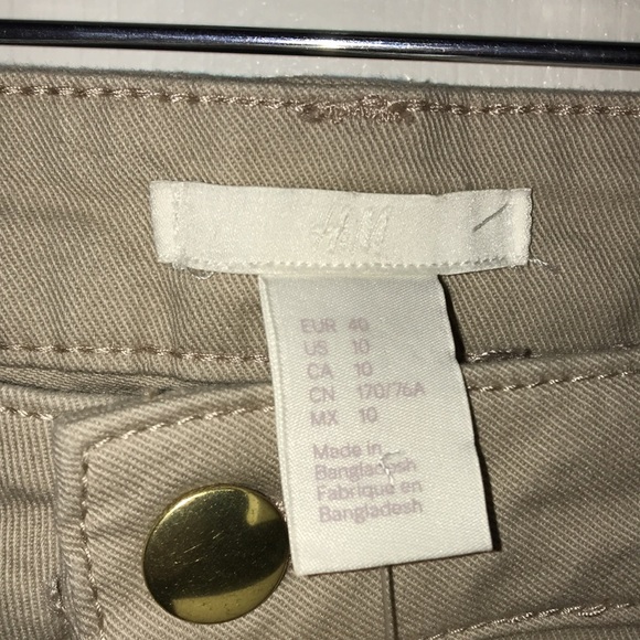 H&M Beige Shorts - Picture 5 of 7
